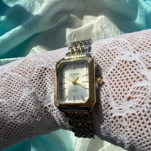 Women's Gold and Silver Watch
Quartz Watch – White Dial ✨ - Picture 17 of 17